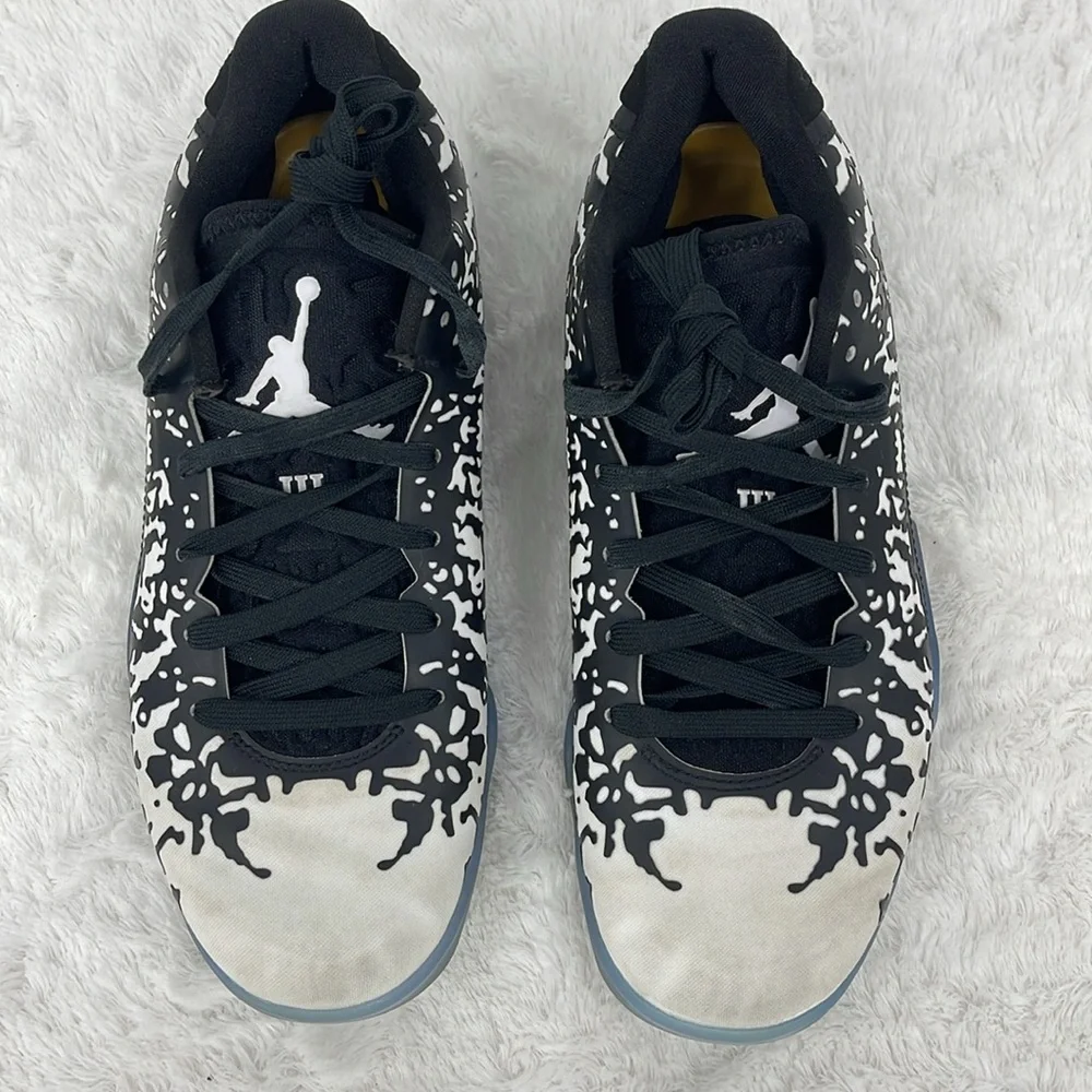 Nike JORDAN ZION 3 Black and White Athletic Shoes YOUTH SIZE 6